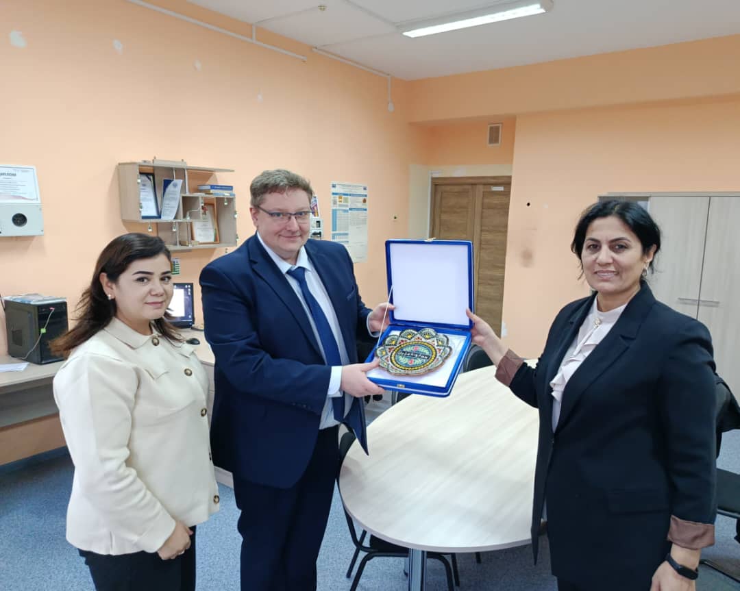 Делегация из Института химии и физики полимеров Академии наук Республики Узбекистан посетила ИТА НАН Беларуси